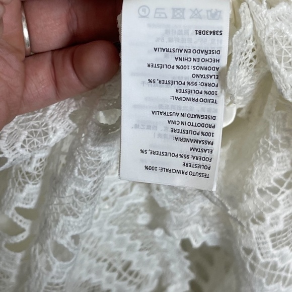 BARDOT Lace Overlay Cap Sleeve Midi Dress - White Lotus Vibe NWT's - Picture 3 of 10